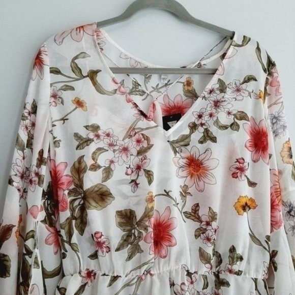 New - GUESS Jiya Ruffle Bell Sleeve Floral Sheer Blouse Sz L Flawed - Picture 4 of 14